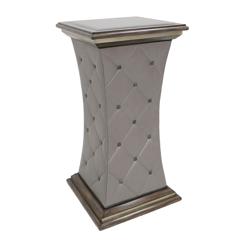 Lola Pedestal