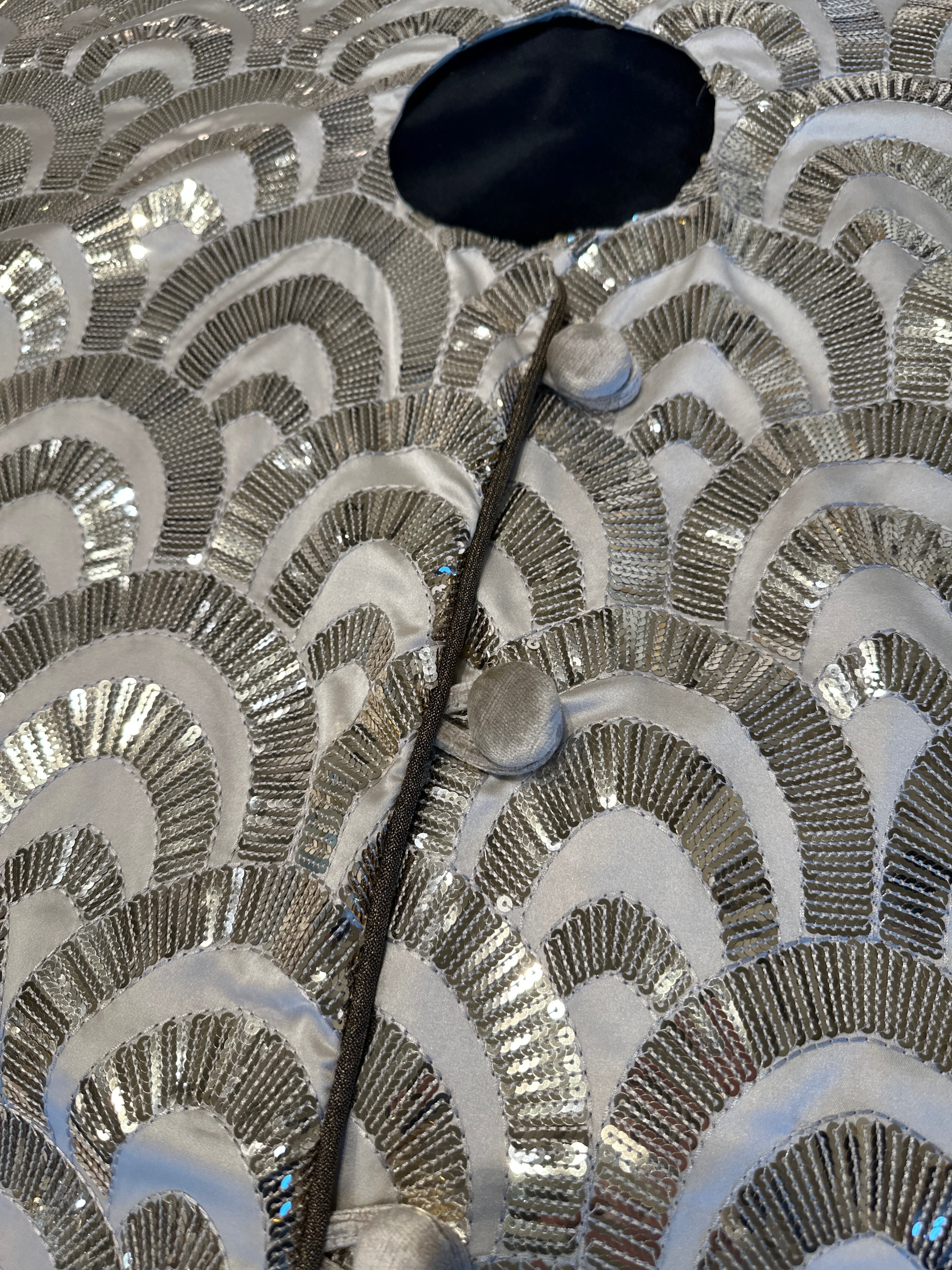 Scalloped Sequin Tree Skirt