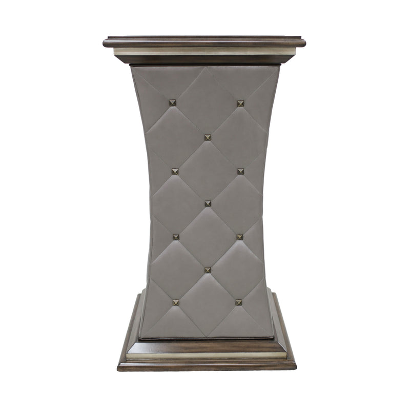 Lola Pedestal