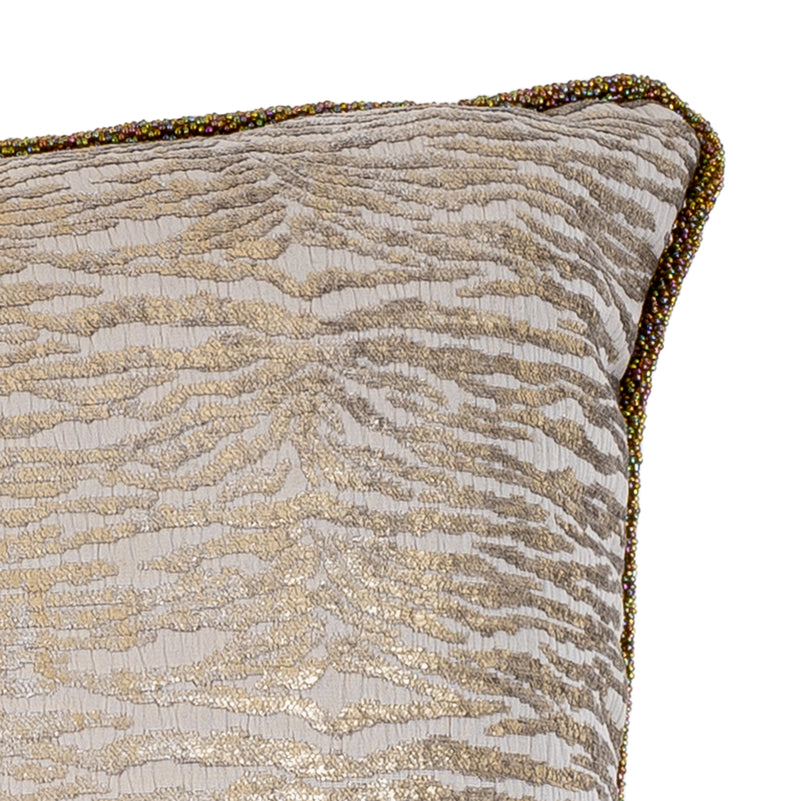 Preciosa almohada de tigre